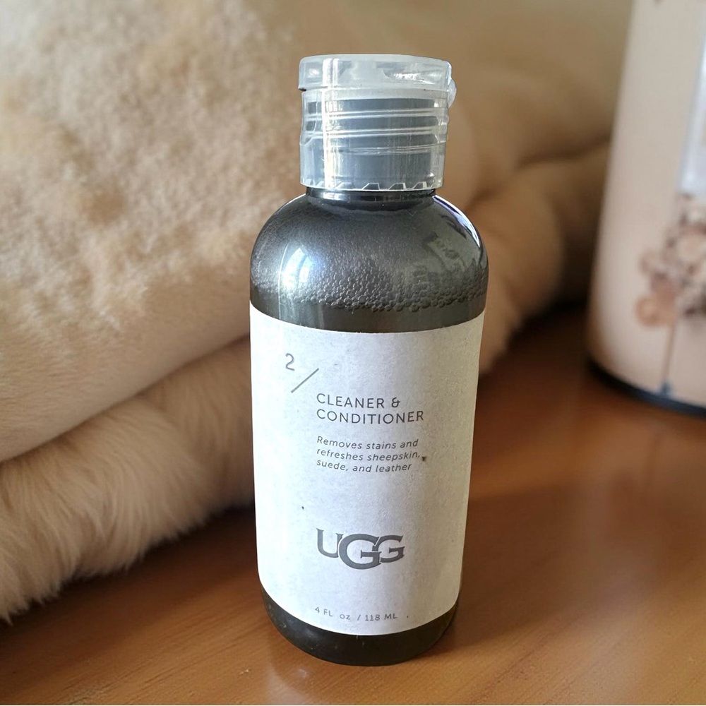 UGG Cleaner & Conditioner for Sheepskin, Suede & Leather